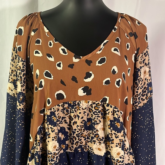 Hailey & Co. Navy Brown & Beige Mixed Print V-Neck Babydoll Blouse - Picture 4 of 16